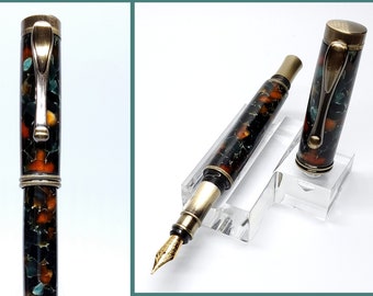 Modesto Fountain Pen & "Pistachio"