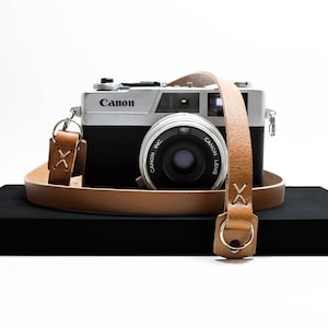 Leather camera neck strap - McCurry by AlterSkin