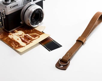 Leather camera wrist strap - Smith by AlterSkin