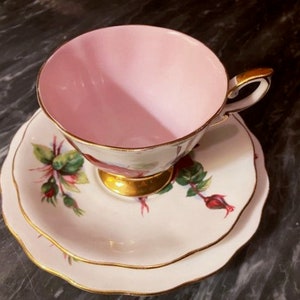 Paragon/Royal Standard (England) 3–Piece Bone China Tea Service Set