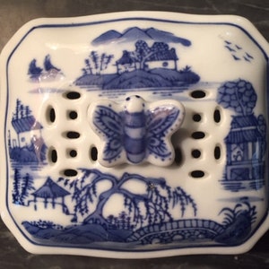 Chinese Porcelain Rice Grain Candy Dish