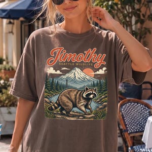 Seattle Wildlife Raccoon T-Shirt, Vintage Pacific Northwest Graphic Tee, Retro Nature Animal Shirt, Jimothy PNW Raccoon Oversized Tee SL5766