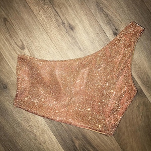 Glitter lurex one shoulder crop top