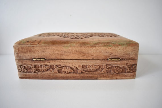 Vintage Carved Wood Trinket Jewelry Box, Floral P… - image 4