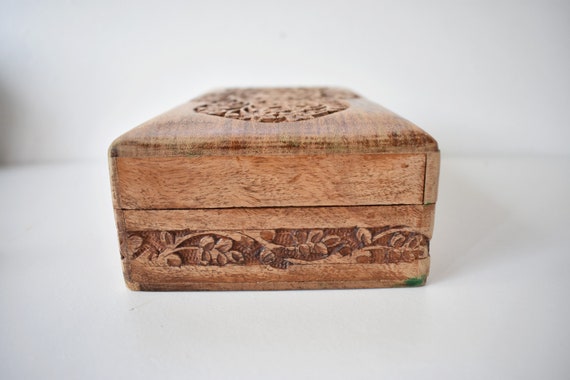 Vintage Carved Wood Trinket Jewelry Box, Floral P… - image 3