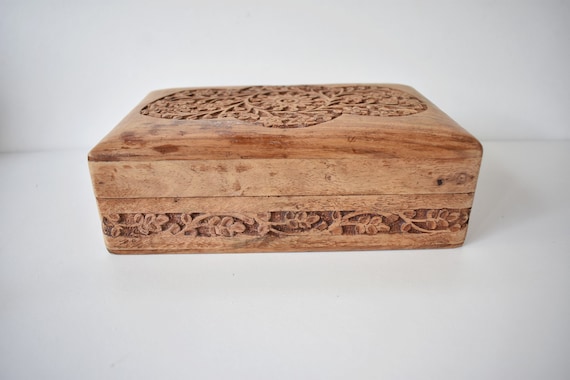 Vintage Carved Wood Trinket Jewelry Box, Floral P… - image 2