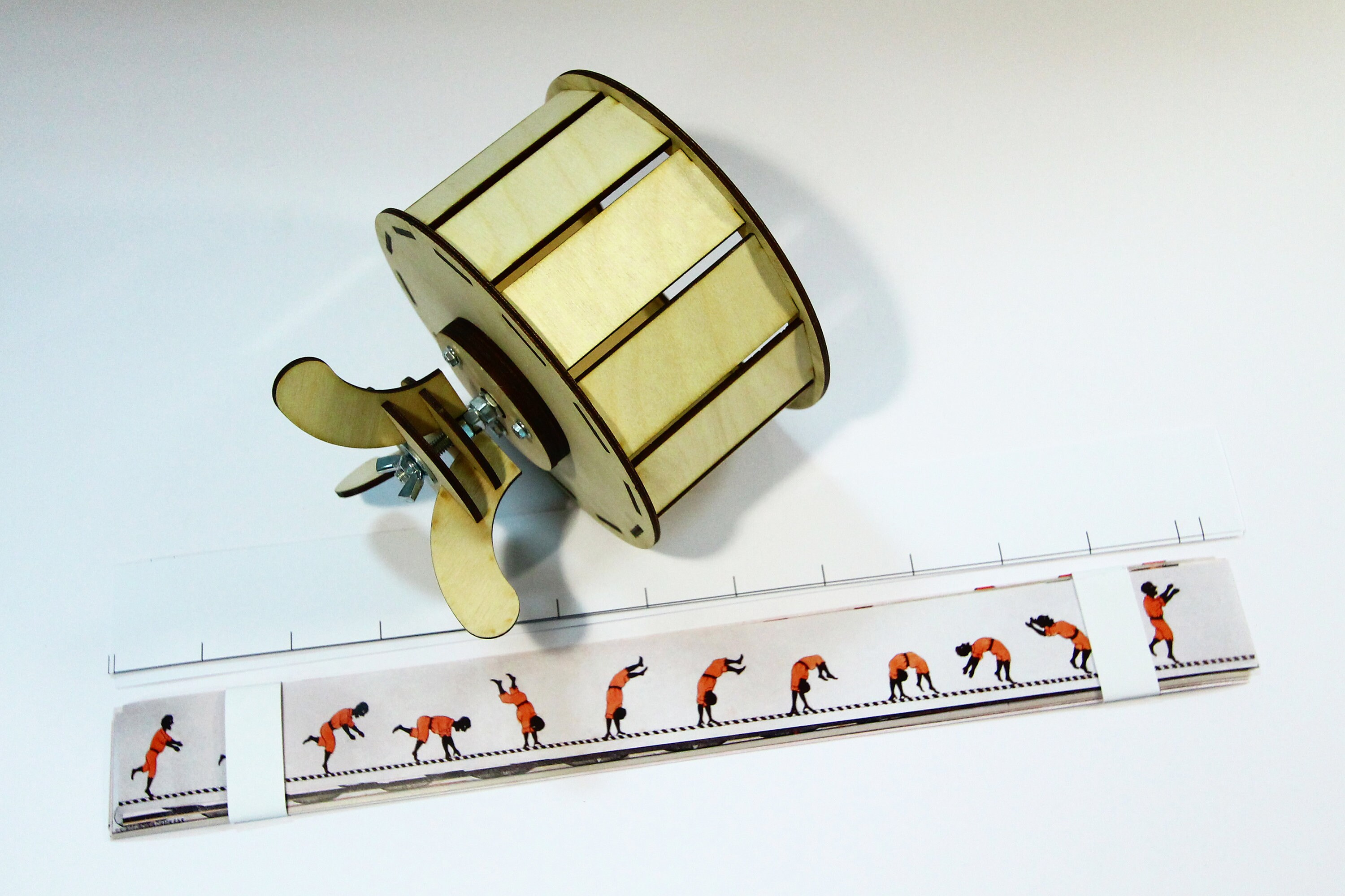 Zoetrope Thaumatrope 2 animation toys Etsy