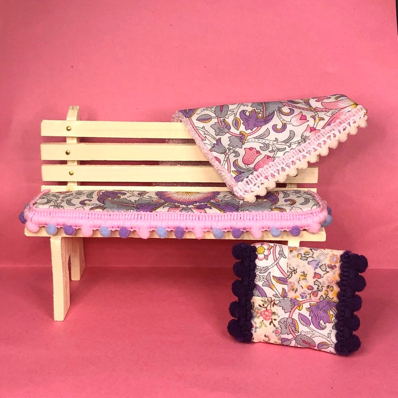 SEWACC Mini Dollhouse Garden Bench Miniature Doll Cameroon