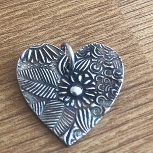 Large Fine Silver Floral Heart Pendant: Oxidized Handmade Necklace bild 7