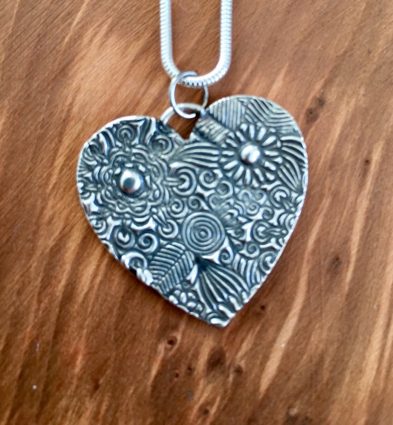 Large Fine Silver Floral Heart Pendant: Oxidized Handmade Necklace bild 1
