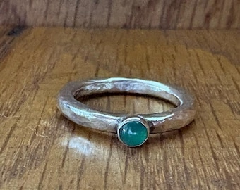 Green Onyx Silver stacking ring - Size L