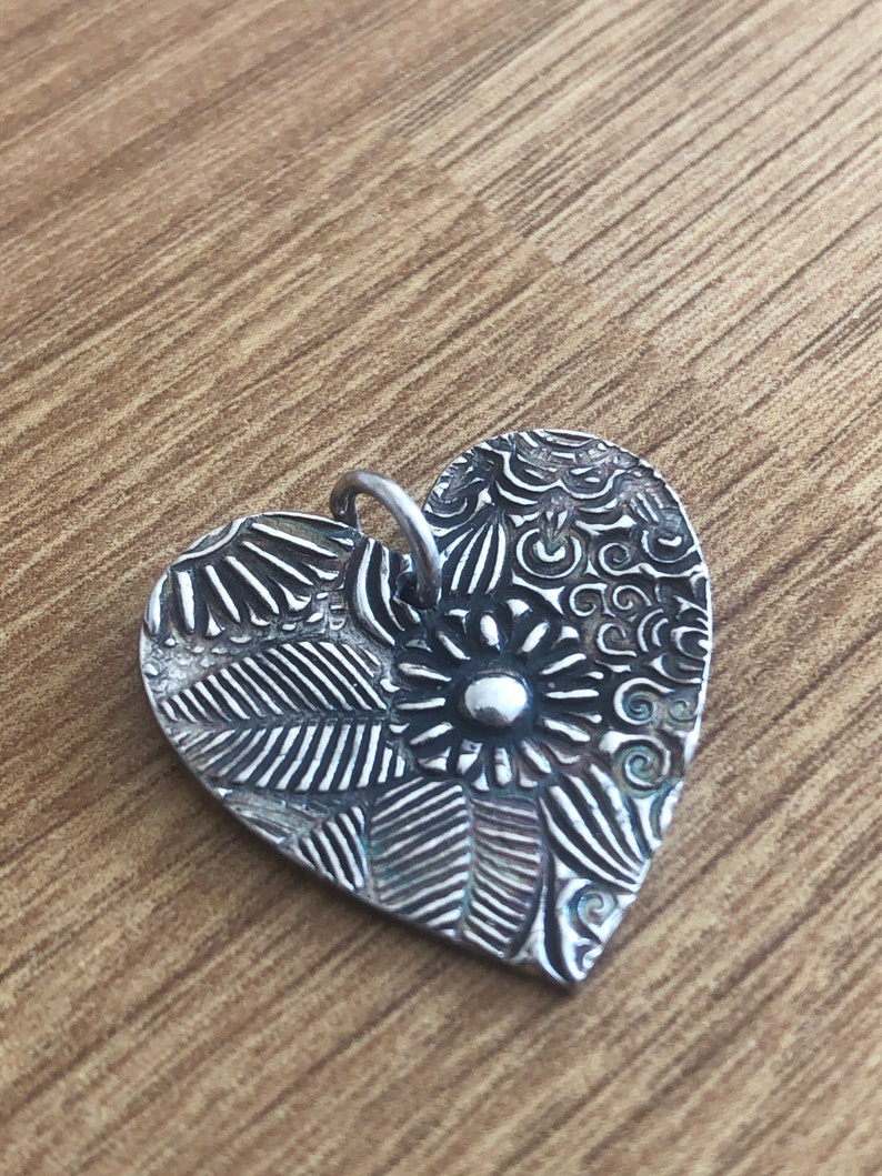 Large Fine Silver Floral Heart Pendant: Oxidized Handmade Necklace bild 6