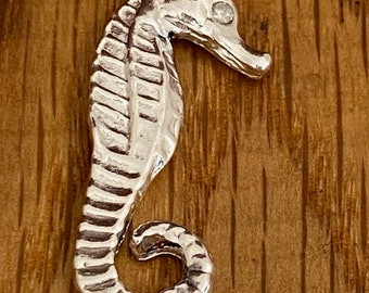 Silver Seahorse necklace, silver seahorse, seahorse necklace, pure silver, sea dragon pendant, seahorse jewellery, Hippocampus jewellery