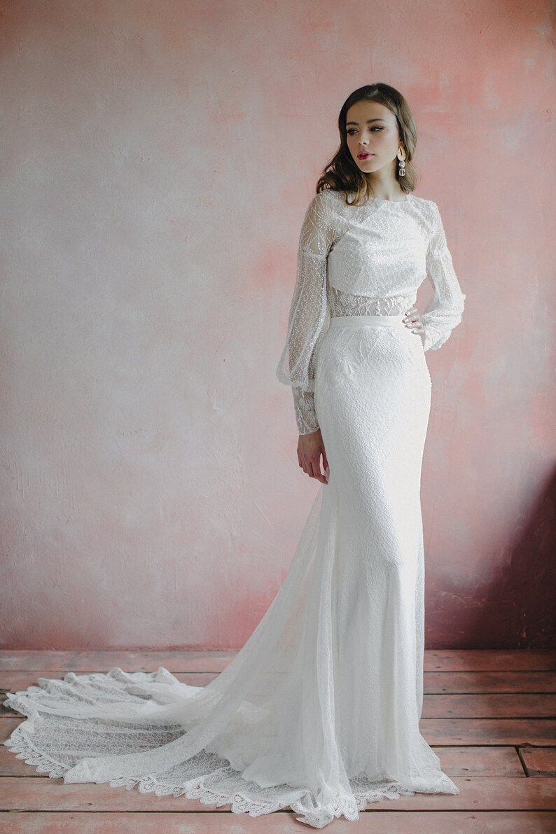 Sparkling Lace Wedding Dress in Fitted Mermaid Style with