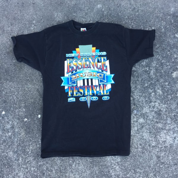 Vintage Essence Fest T-Shirt (Sz Large) Vintage New Orleans Superdome Girl's Trip Vintage Essence Music Festival T-Shirt