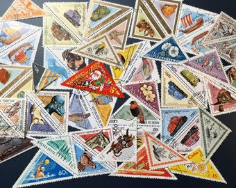 N106- 50 Different Vintage Triangle Stamps Mix | Worldwide Stamps | Scrapbooking, Junk Journal, collages | Stamp collecting
