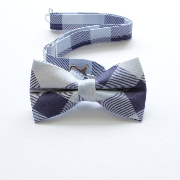 Plaid boy bowtie with white, light blue and deep purple colors, Spring bowtie, Easter bowtie, plaid bowtie for boys, dressy checkered bowtie