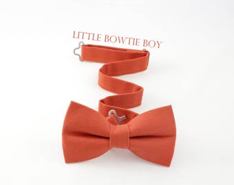 Pumpkin boy bow tie; deep orange boy bow tie, toddler cotton bow tie, dark orange bow tie, Autumn bow tie, Fall bow tie, Thanksgiving bowtie