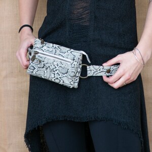 Riñonera cadera Bandolera Hip Bag Bolsa de Viaje Bolso de piel cuero holster bag leather hip pouch Money bag / Hecho a mano /