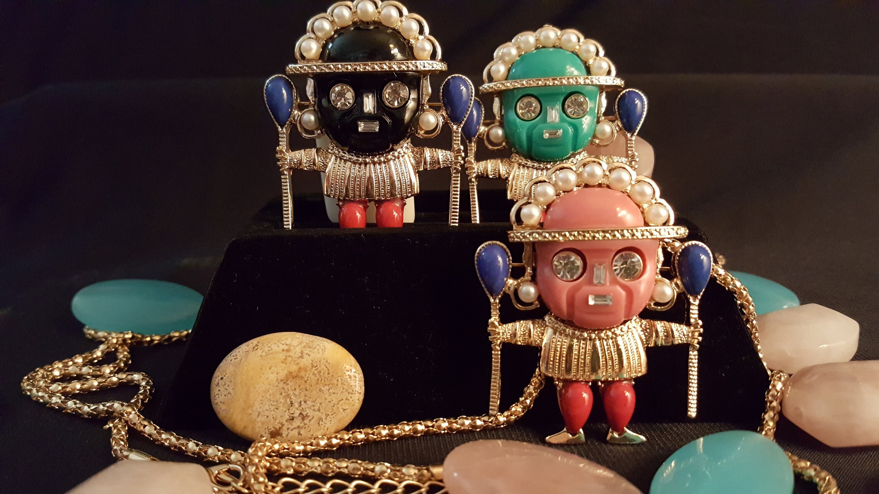 Kenneth Jay Lane Vintage Zulu Warrior Necklace: 22K Goldplated