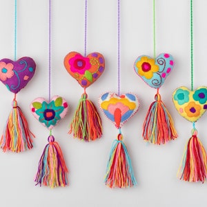 Handbestickte Filzherzen, mexikanische Filzherzen, mexikanische Filzherzen, Stickerei Geschenke, Hochzeitsdekor, mexikanisches Wohndekor, Kinderzimmer