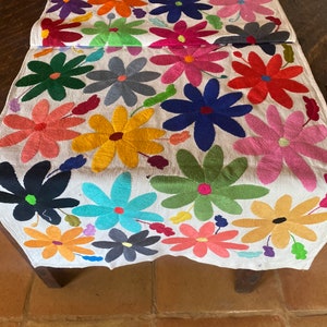 Otomi Table Runner: Floral Embroidered Mexican Decor