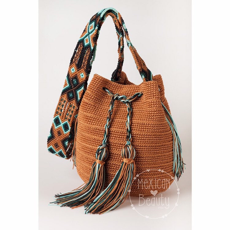 knitted crossbody bolsa