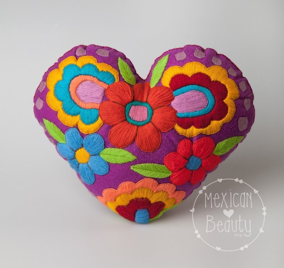 Heart pillow 2025 online shopping