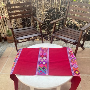Hand Loomed Mexican Table Runner: Geometric Cotton Decor