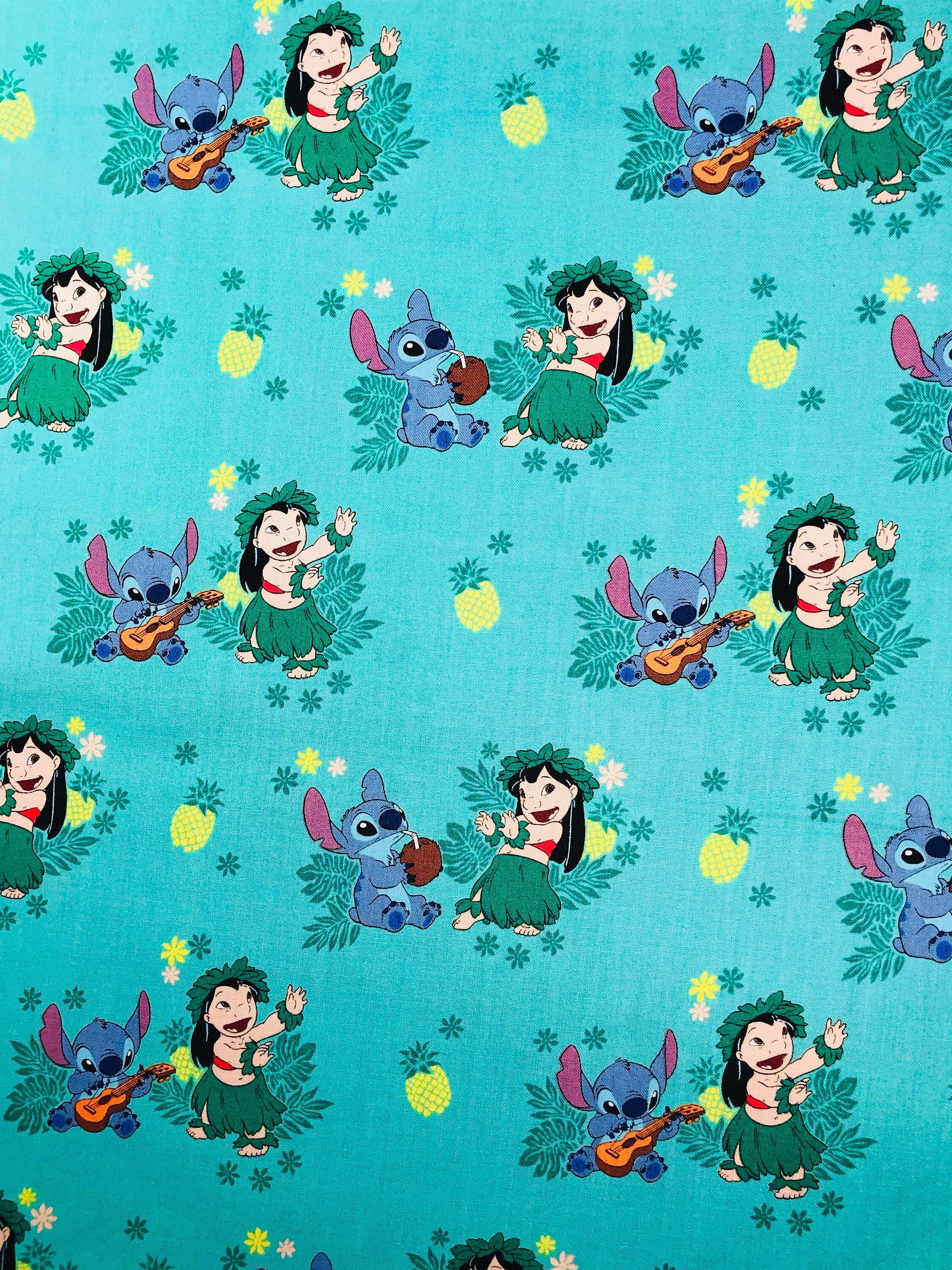 Disney LILO /& STITCH Collection Blue Cotton Yardage