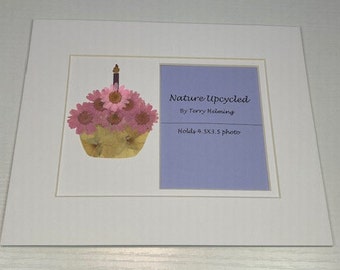 Free shipping/ birthday/ cupcake/ unique gift/ one of a kind/ botanical art