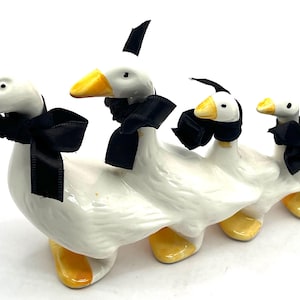 Figurka ceramiczna w stylu vintage „Four Ducks in a Row” – urocza rodzina kaczek – bezpłatna wysyłka do USA