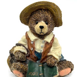 Vintage Resin Bear Figurine Reading Book – Pacific Enterprises – Cottagecore Decor, Woodland Animal Shelf Sitter - Free US Shipping
