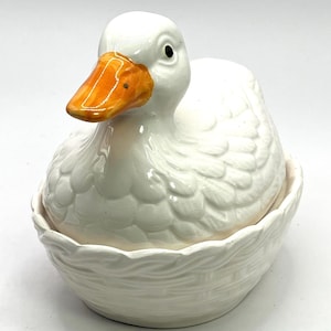 Vintage MCM Duck Trinket Dish: Basketweave Farmhouse Decor