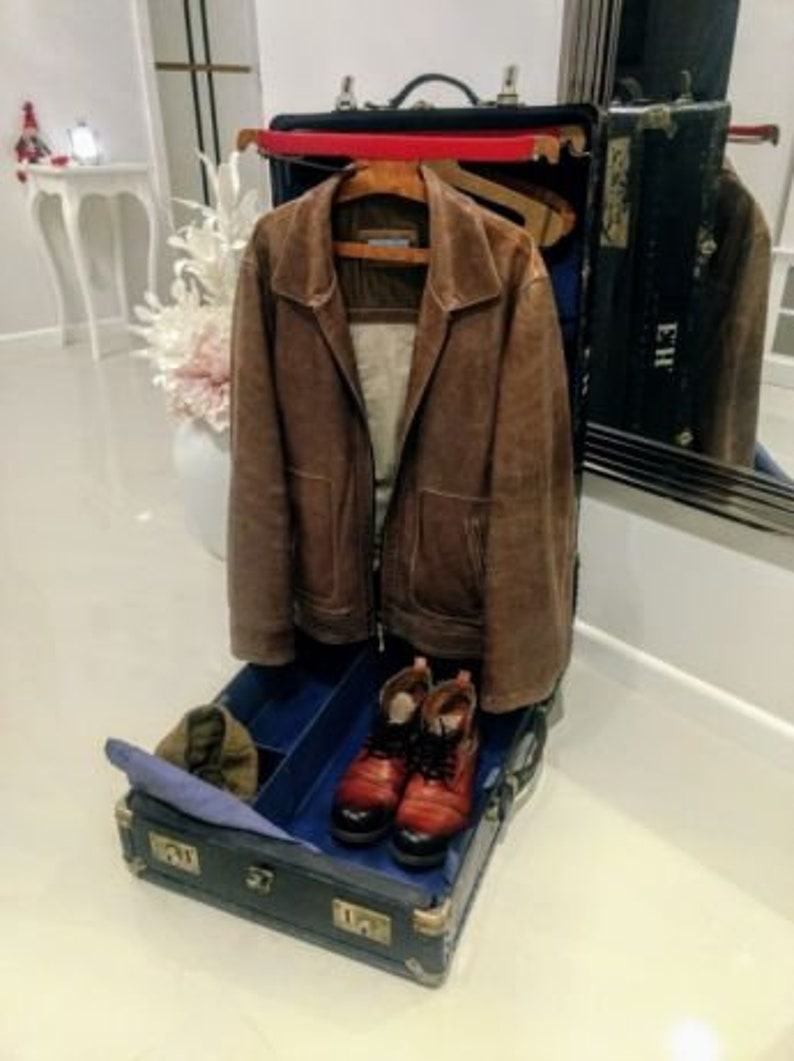 Antique Suitcase Retro Travel Luggage Antique Travel Case Vintage Travel Trunk Old Luggage Shop Showroom Display