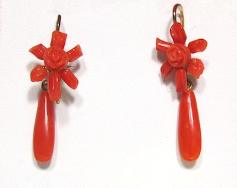 Boucles d'oreilles en corail rouge et or