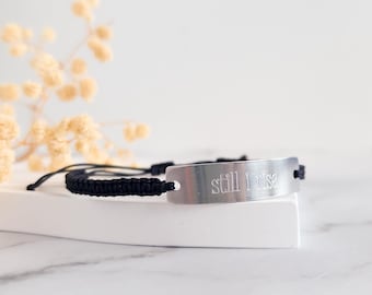 Gepersonaliseerde armband voor koppels, gegraveerde armband verjaardagsdatum, bijpassende koordarmbanden, aangepaste naamtekst armband, cadeau voor hem haar