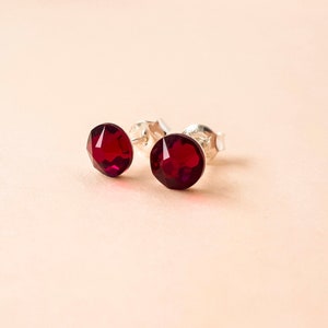 Brincos de rubi, brincos de cristal Swarovsi vermelho, strass, brincos simples de prata esterlina, brincos de pedra do mês de julho, presente