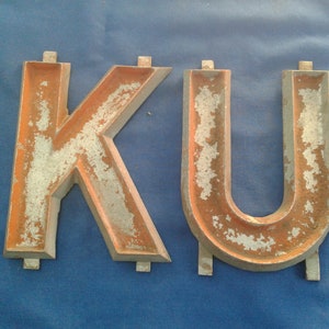 Letras de marquesina de metal vintage