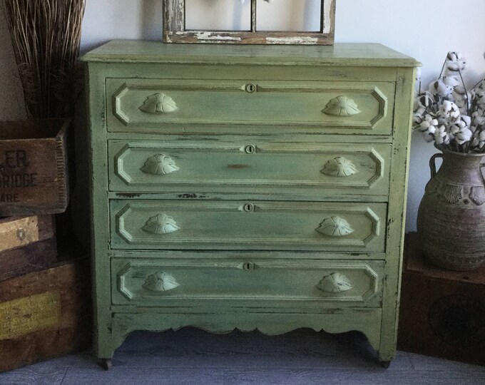 SOLD Antique Knapp Joint Dresser 18701900 4 Drawers Slatted Wood Back Dresser With Wheels Key