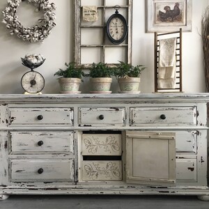 SOLD . Large Farmhouse 9 Drawer Dresser or Buffet made by Broyhill Chippy White Distressed Furniture image 5