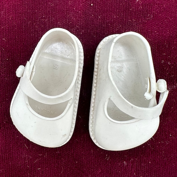 Vintage Tagged Cinderella No 03 white Side Button Mary Jane Style Doll Shoes