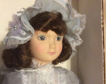 Effanbee Jan Hagara 15" Mary Ann Doll 1986 - 1987 Only Original. Clothing Box