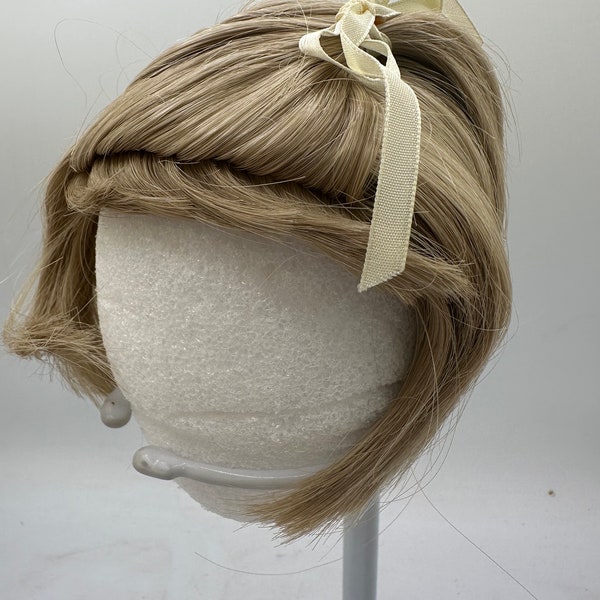 NOS Global Doll Wigs Blond Mary Francis Short Bob in size 13-14