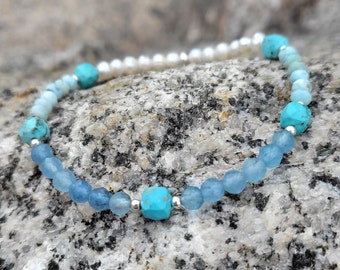 pulsera con piedras varias, aguamarina, turquesa, perlas, larimar, pulsera boho, regalo para ella, pulsera hecha a mano, cristal curativo,