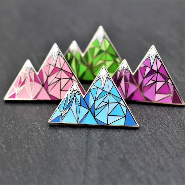 Geometric Mountain – Épingle en émail pour votre vie