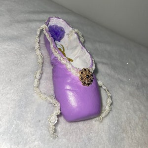 NEW Decorated Pointe Shoe; Purple; Gift/Collectible; Barbie 12 Dancing Princess Inspired; Triplets; Lacey