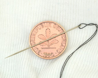 Magnetic Needle Holder - Wooden Needle Minder