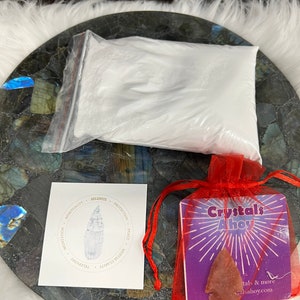Selenite powder / selenite dust for crafting, spells or adding to paint for metaphysical properties, protection dust