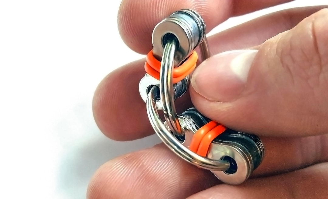 Think Link ™ Fidget Toy for Adults Children (multiple Colors